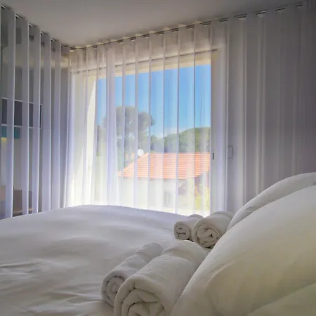Otel La Reine Jane