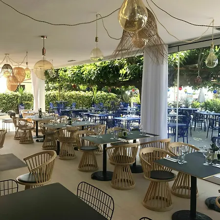 Ξενοδοχείο La Reine Jane Ιέρ